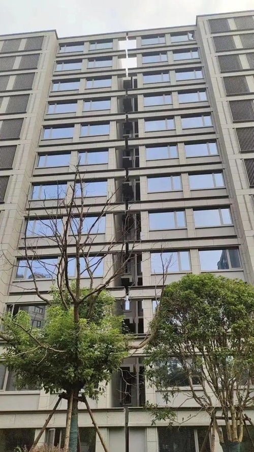 网传杭州祥生云境楼体开裂 祥生辟谣 是伸缩缝,已报警